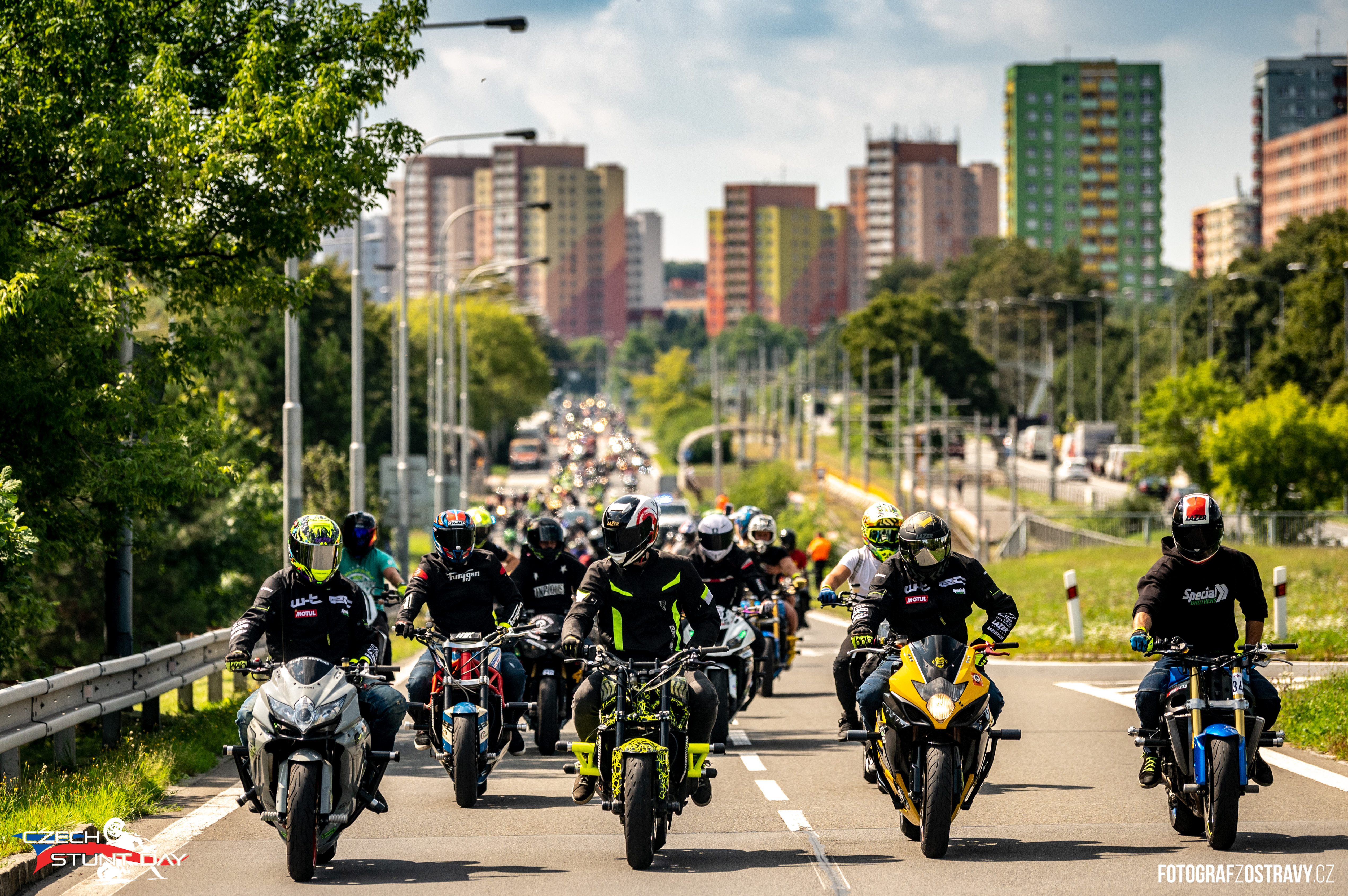 <p>Výroční 10. ročník Czech Stunt Days se blíží a snimi i naše Legenární spanilá jízda Ostravou! Nenechte si ujít největší vyjížďku v našem kraji 😎 Překonáme společně rekord s největším počtem motorkářů z roku 2019? Tehdy nás bylo celých 790 motorkářů! Pro více informací sledujte nás Facebook ‼</p>
